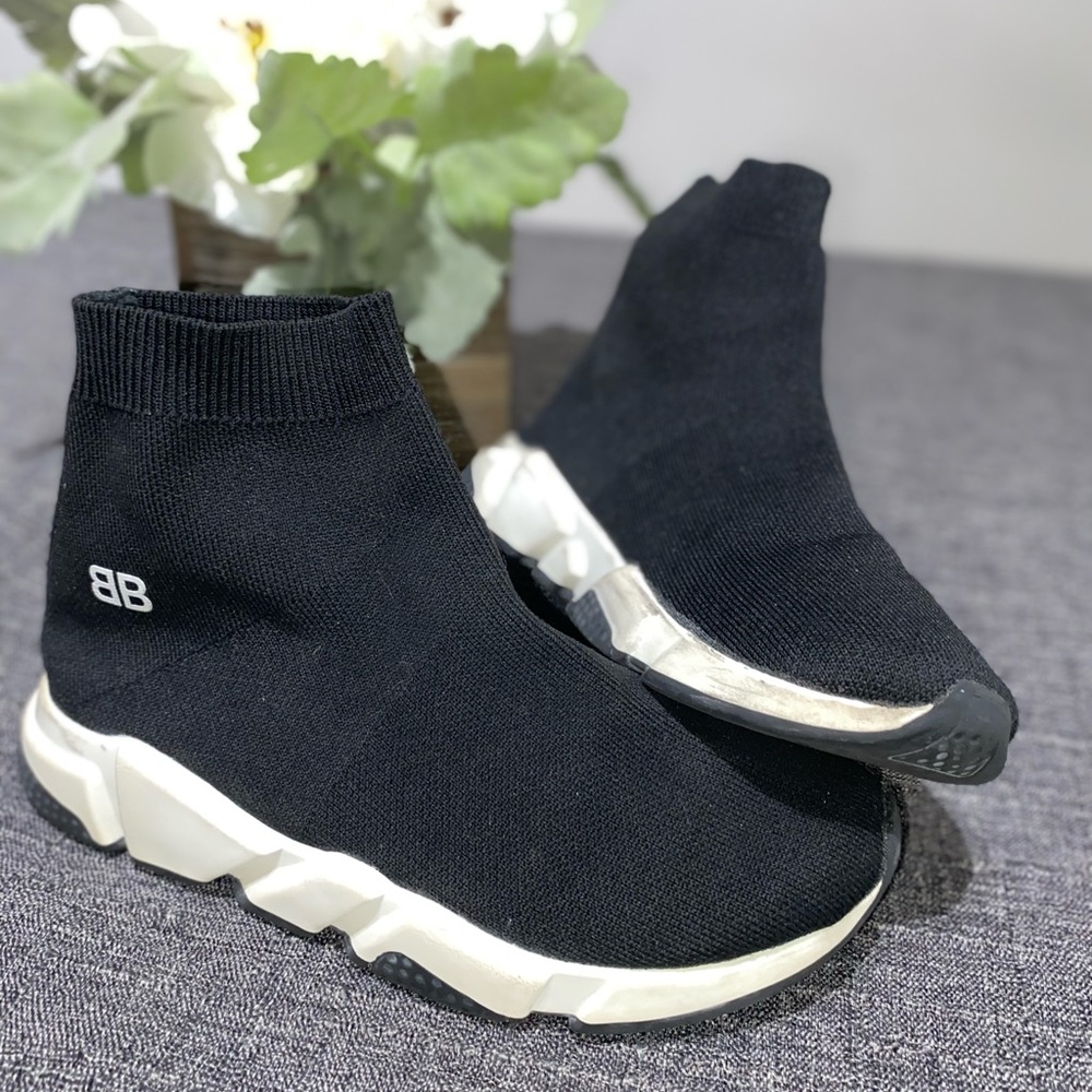 Speed sneakers size  3 gently used!